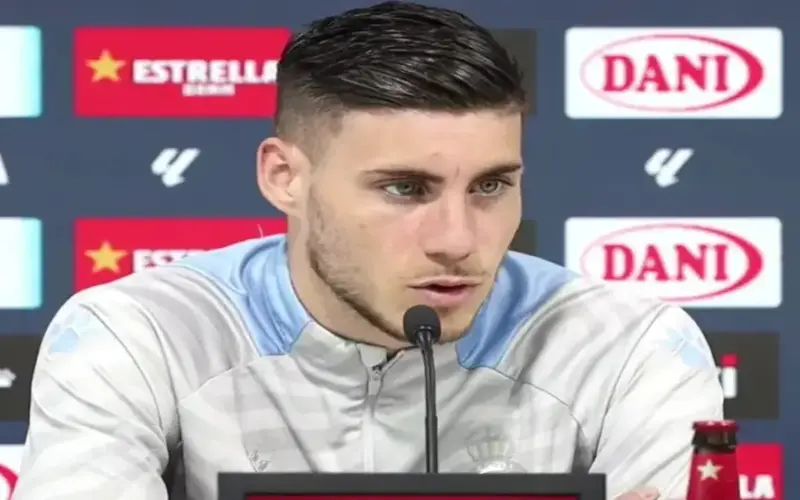 “لا تخدم الرياضة”.. روبيرتو فيرنانديز يعلق على هتافات جماهير إسبانيا أمام منتخب مصر